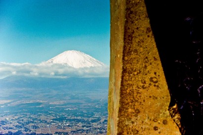 Japan 2001-Stone & Mount Fuji-1