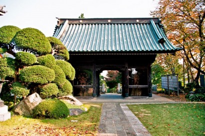 Japan 2001-Tokyo Temple-61